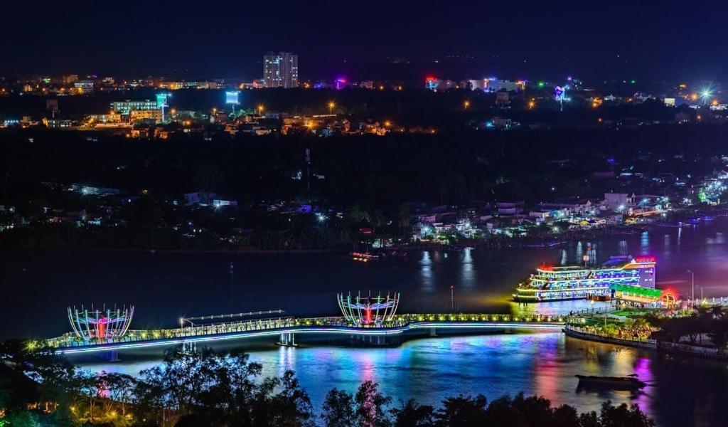 Khach San Nam Do 1 Hotel Can Tho Bagian luar foto